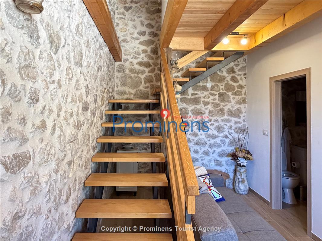 Heritage House Bašić - Steinhaus mit Whirlpool für 4 Personen nahe Makarska Riviera