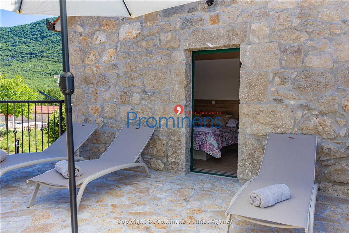 Heritage House Bašić - Steinhaus mit Whirlpool für 4 Personen nahe Makarska Riviera