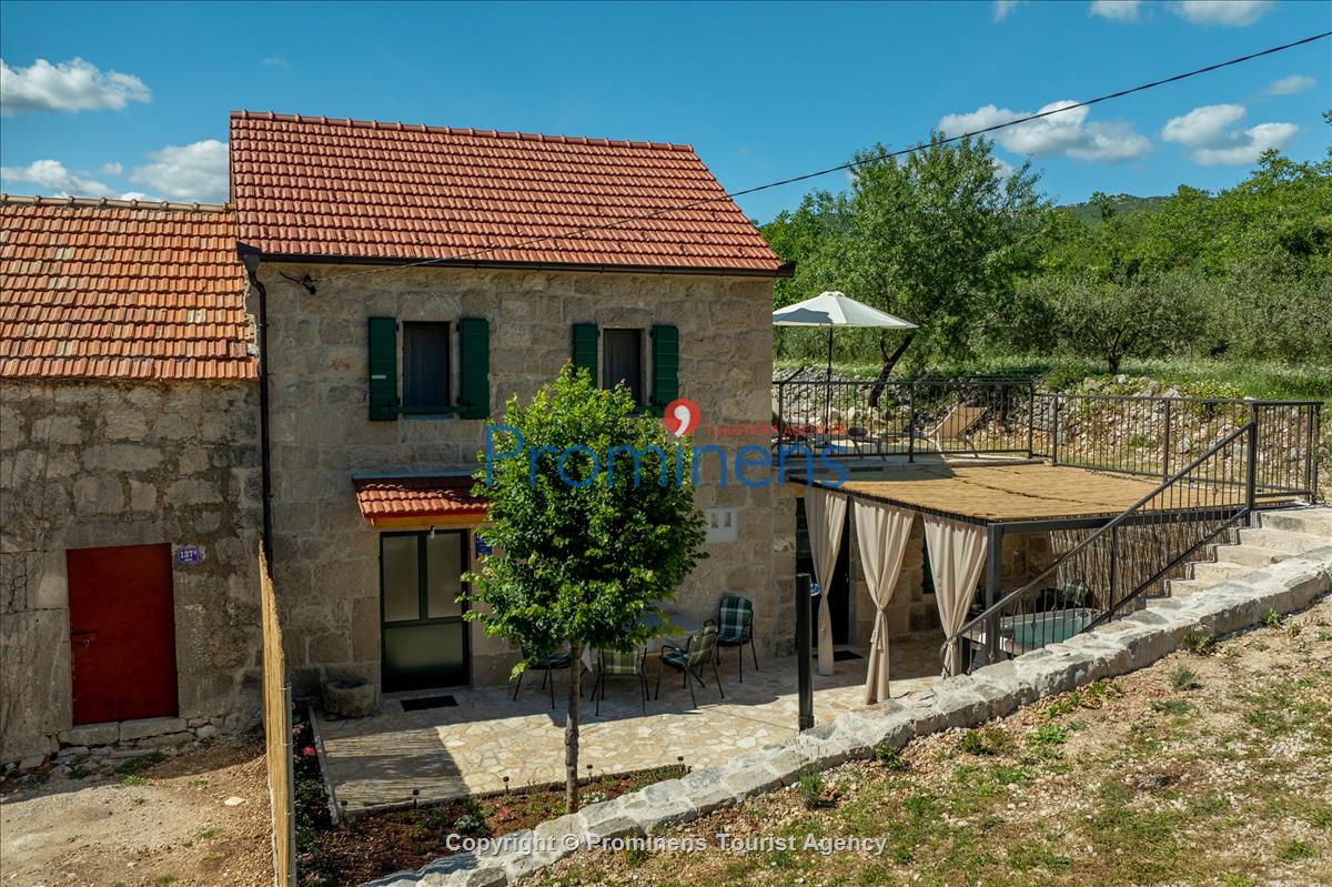 Heritage House Bašić - Steinhaus mit Whirlpool für 4 Personen nahe Makarska Riviera