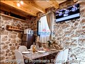 Heritage House Bašić - Steinhaus mit Whirlpool für 4 Personen nahe Makarska Riviera