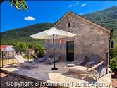 Heritage House Bašić - Steinhaus mit Whirlpool für 4 Personen nahe Makarska Riviera