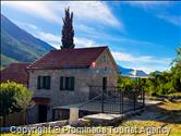 Heritage House Bašić - Steinhaus mit Whirlpool für 4 Personen nahe Makarska Riviera