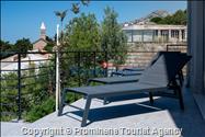 Villa Šime Brela – Pool, Meerblick, Fitnessraum, für 4 Personen