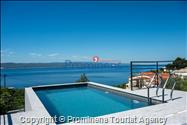 Villa Šime Brela – Pool, Meerblick, Fitnessraum, für 4 Personen