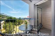 Villa Šime Brela – Pool, Meerblick, Fitnessraum, für 4 Personen