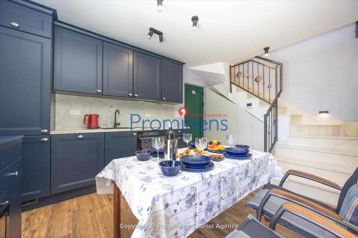 Strandhaus Podaca – 4 Schlafzimmer, 2 Familien, direkter Meereszugang, Makarska Riviera