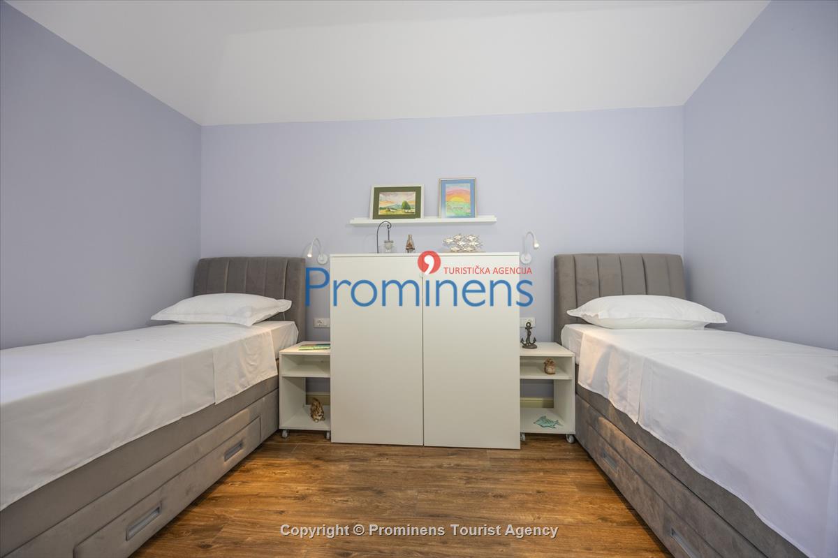 Strandhaus Podaca – 4 Schlafzimmer, 2 Familien, direkter Meereszugang, Makarska Riviera