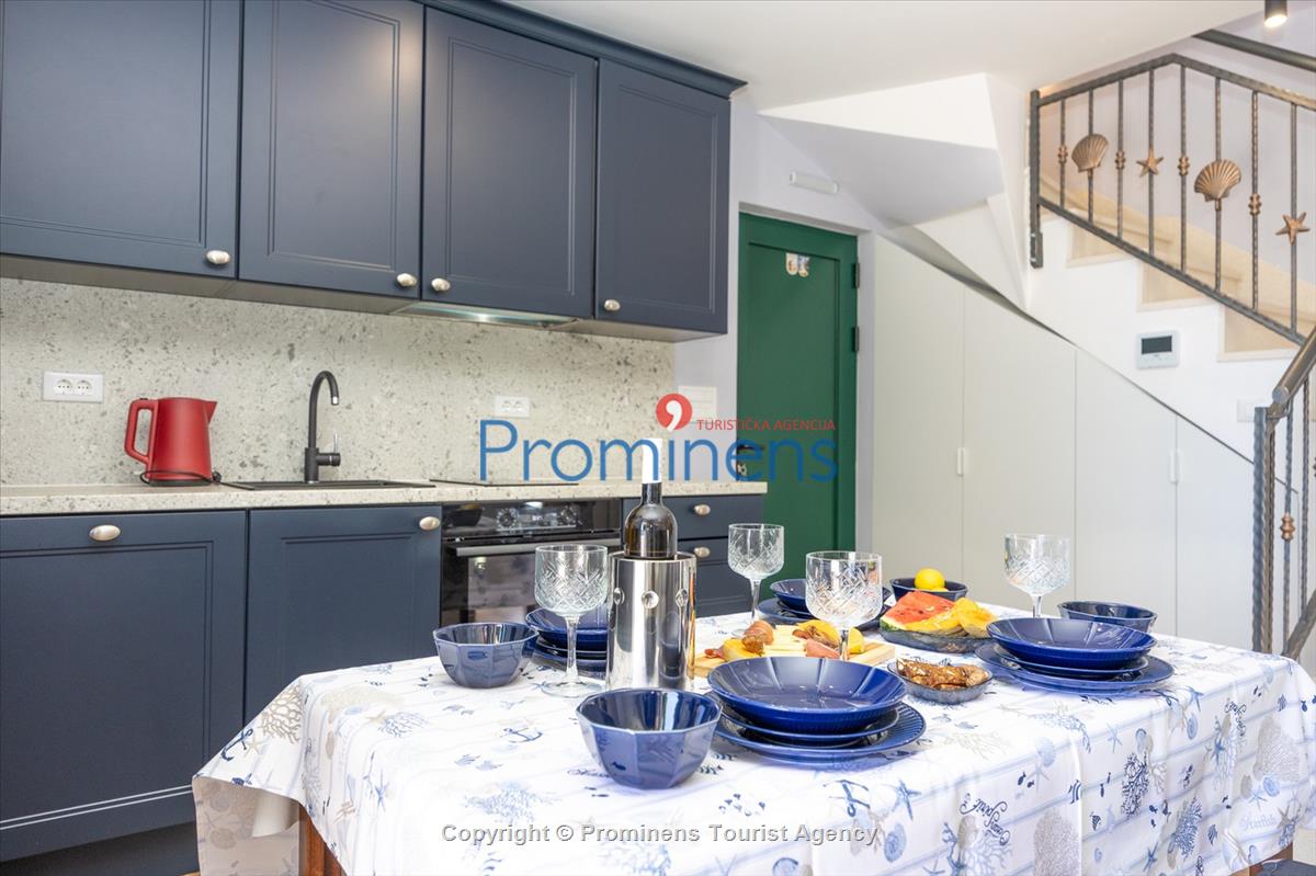 Strandhaus Podaca – 4 Schlafzimmer, 2 Familien, direkter Meereszugang, Makarska Riviera
