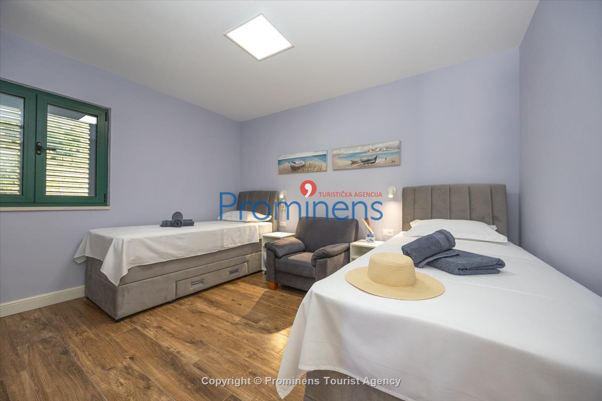 Strandhaus Podaca – 4 Schlafzimmer, 2 Familien, direkter Meereszugang, Makarska Riviera
