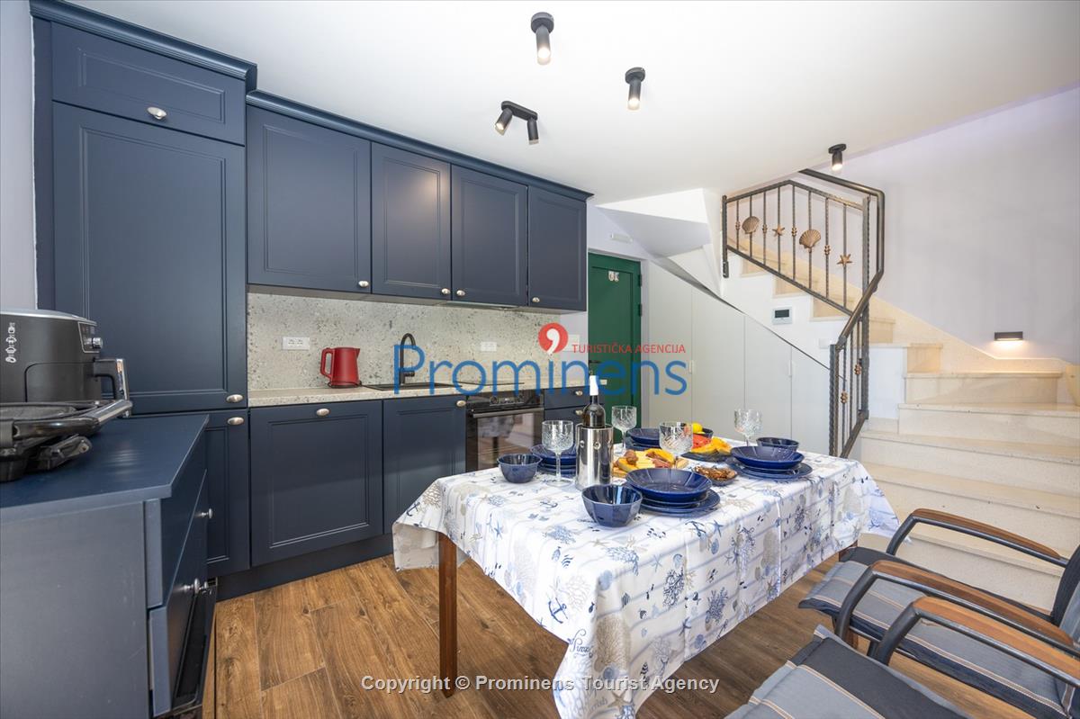 Strandhaus Podaca – 4 Schlafzimmer, 2 Familien, direkter Meereszugang, Makarska Riviera