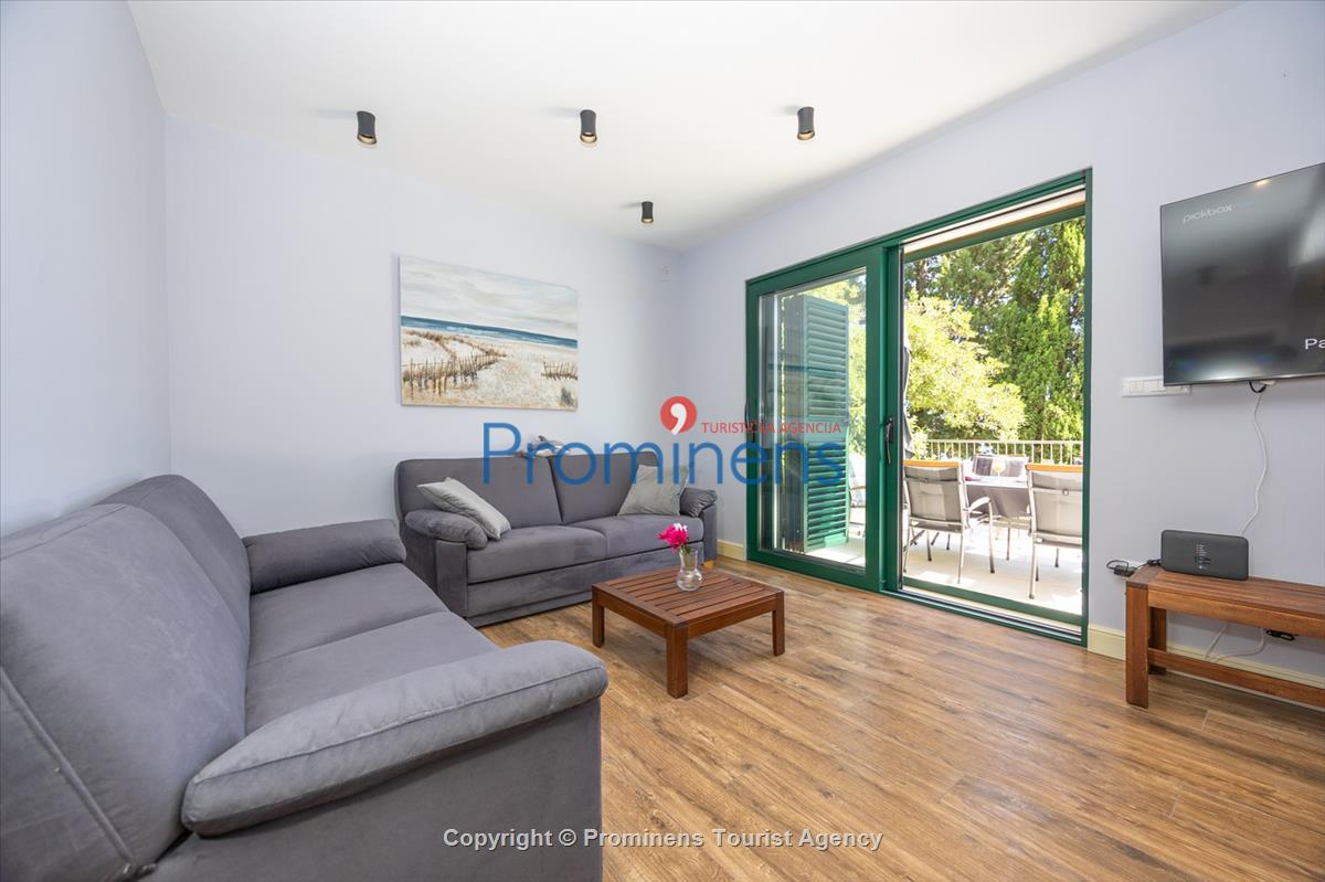 Strandhaus Podaca – 4 Schlafzimmer, 2 Familien, direkter Meereszugang, Makarska Riviera
