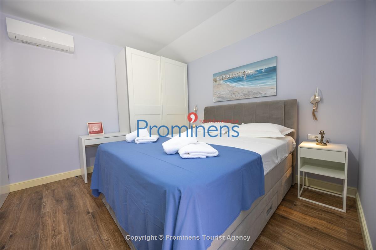 Strandhaus Podaca – 4 Schlafzimmer, 2 Familien, direkter Meereszugang, Makarska Riviera