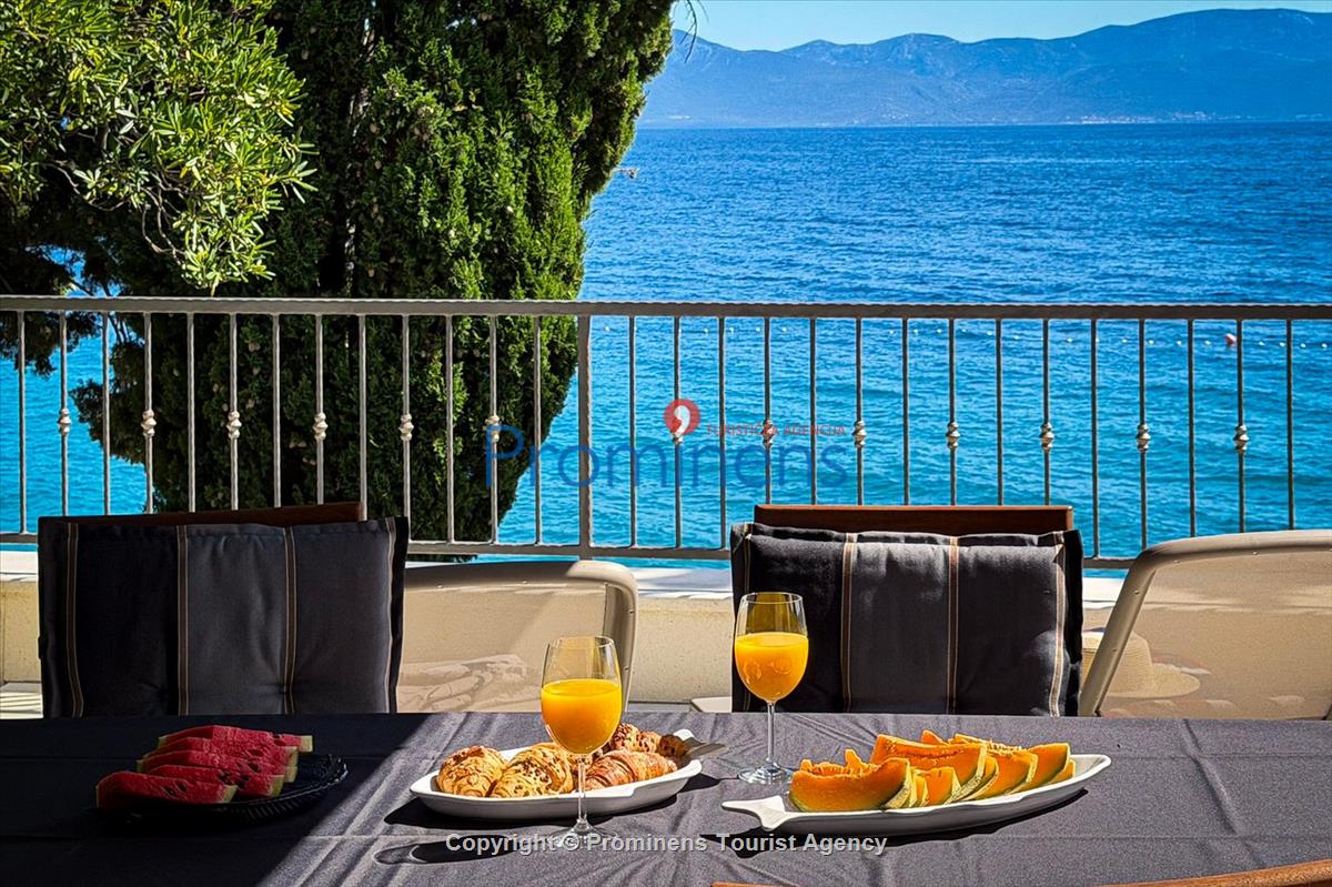 Strandhaus Podaca – 4 Schlafzimmer, 2 Familien, direkter Meereszugang, Makarska Riviera