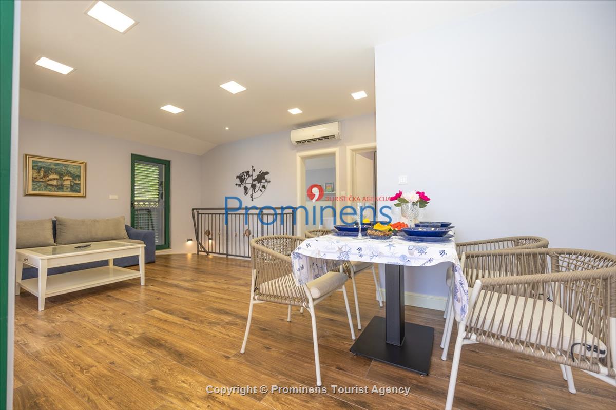 Strandhaus Podaca – 4 Schlafzimmer, 2 Familien, direkter Meereszugang, Makarska Riviera