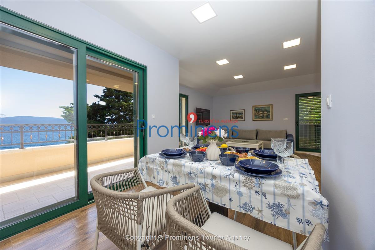 Strandhaus Podaca – 4 Schlafzimmer, 2 Familien, direkter Meereszugang, Makarska Riviera