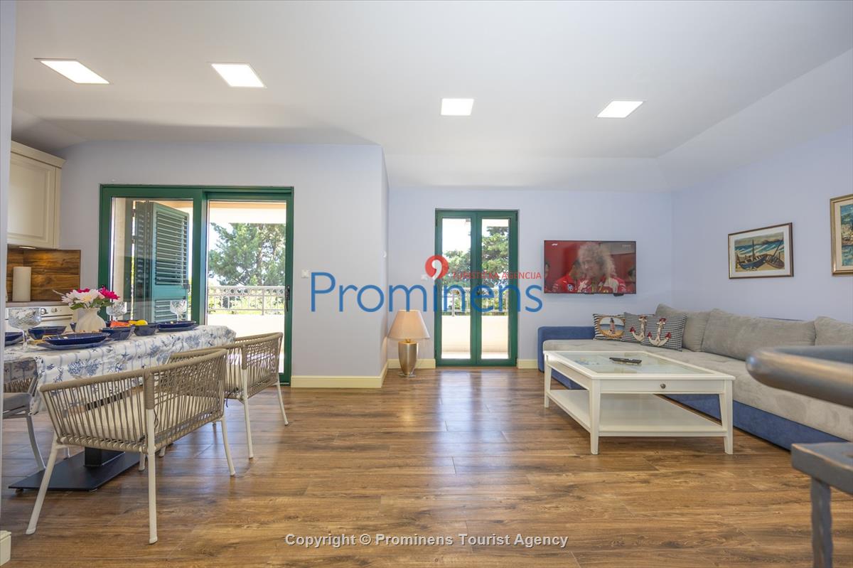 Strandhaus Podaca – 4 Schlafzimmer, 2 Familien, direkter Meereszugang, Makarska Riviera