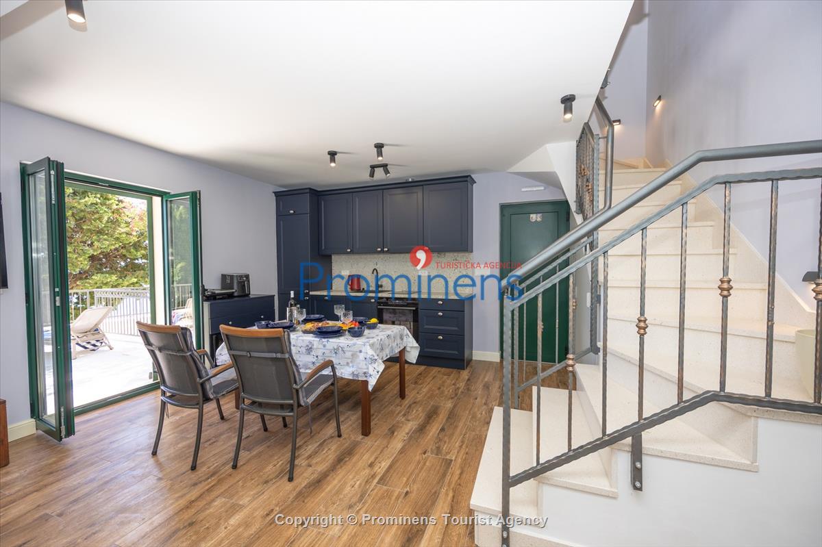 Strandhaus Podaca – 4 Schlafzimmer, 2 Familien, direkter Meereszugang, Makarska Riviera
