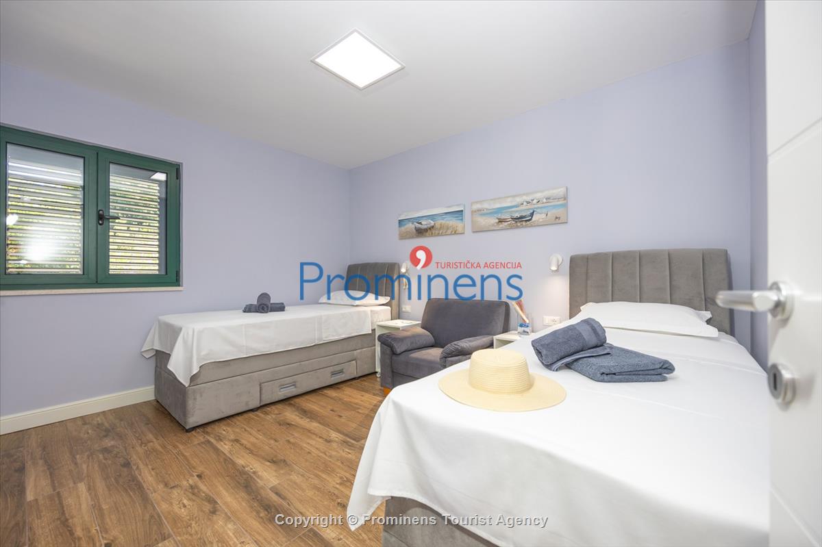 Strandhaus Podaca – 4 Schlafzimmer, 2 Familien, direkter Meereszugang, Makarska Riviera