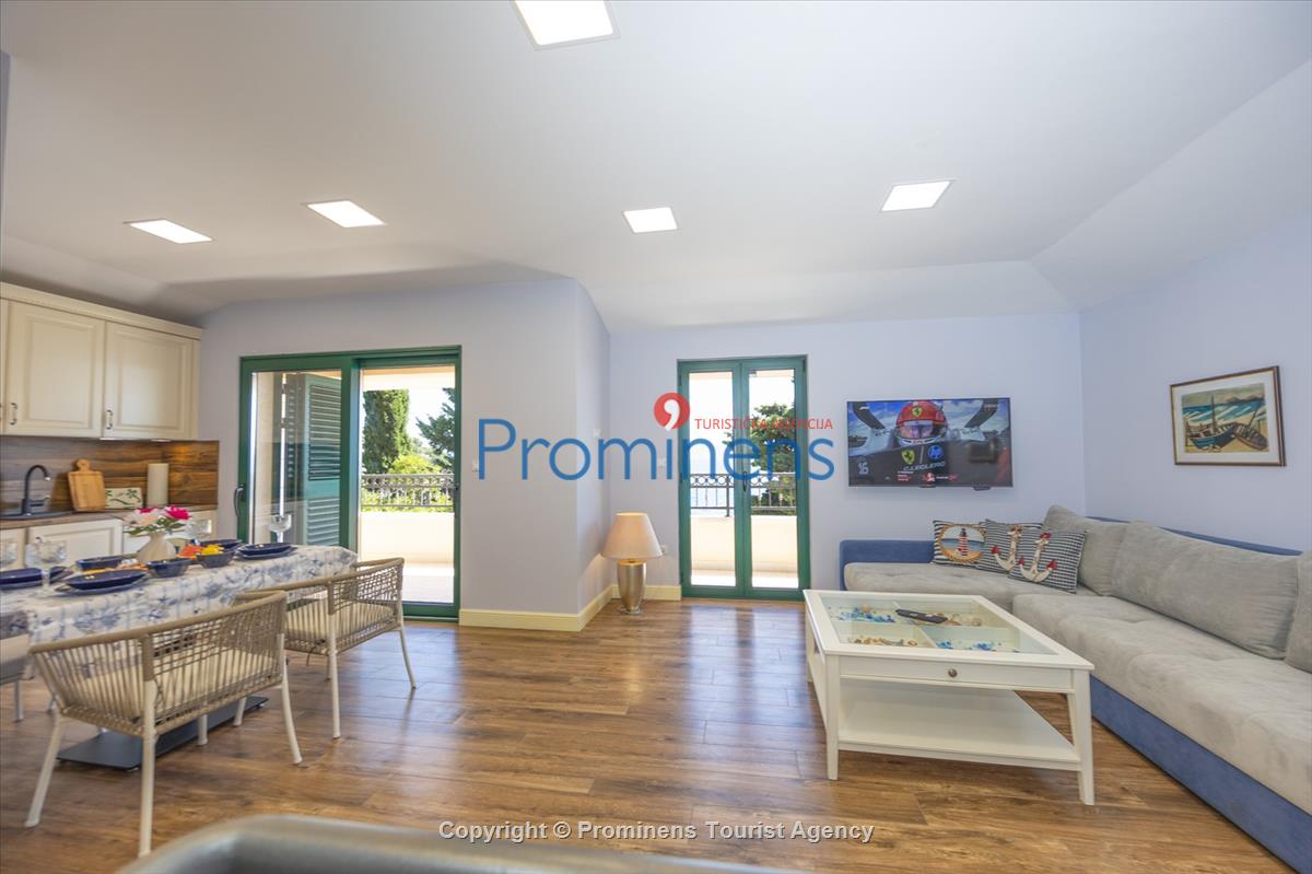 Strandhaus Podaca – 4 Schlafzimmer, 2 Familien, direkter Meereszugang, Makarska Riviera