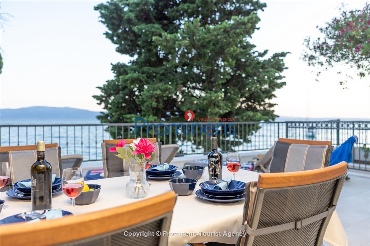 Strandhaus Podaca – 4 Schlafzimmer, 2 Familien, direkter Meereszugang, Makarska Riviera