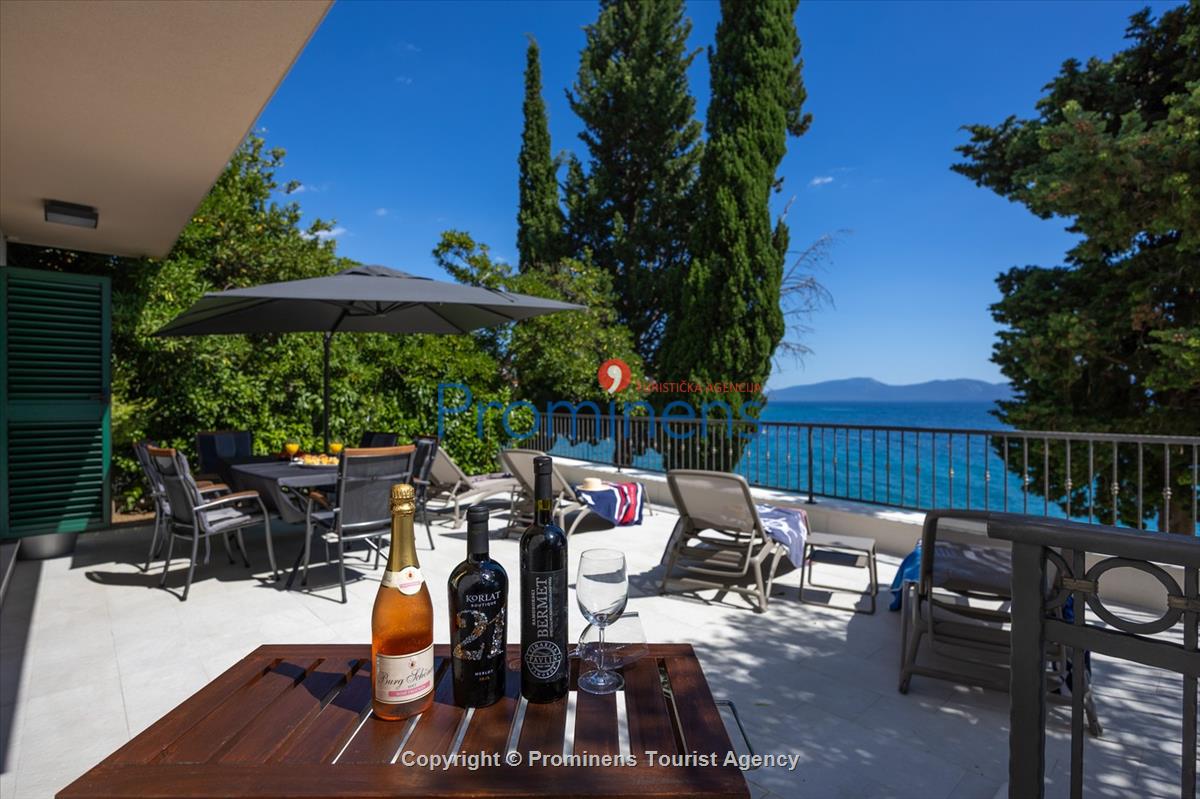 Strandhaus Podaca – 4 Schlafzimmer, 2 Familien, direkter Meereszugang, Makarska Riviera