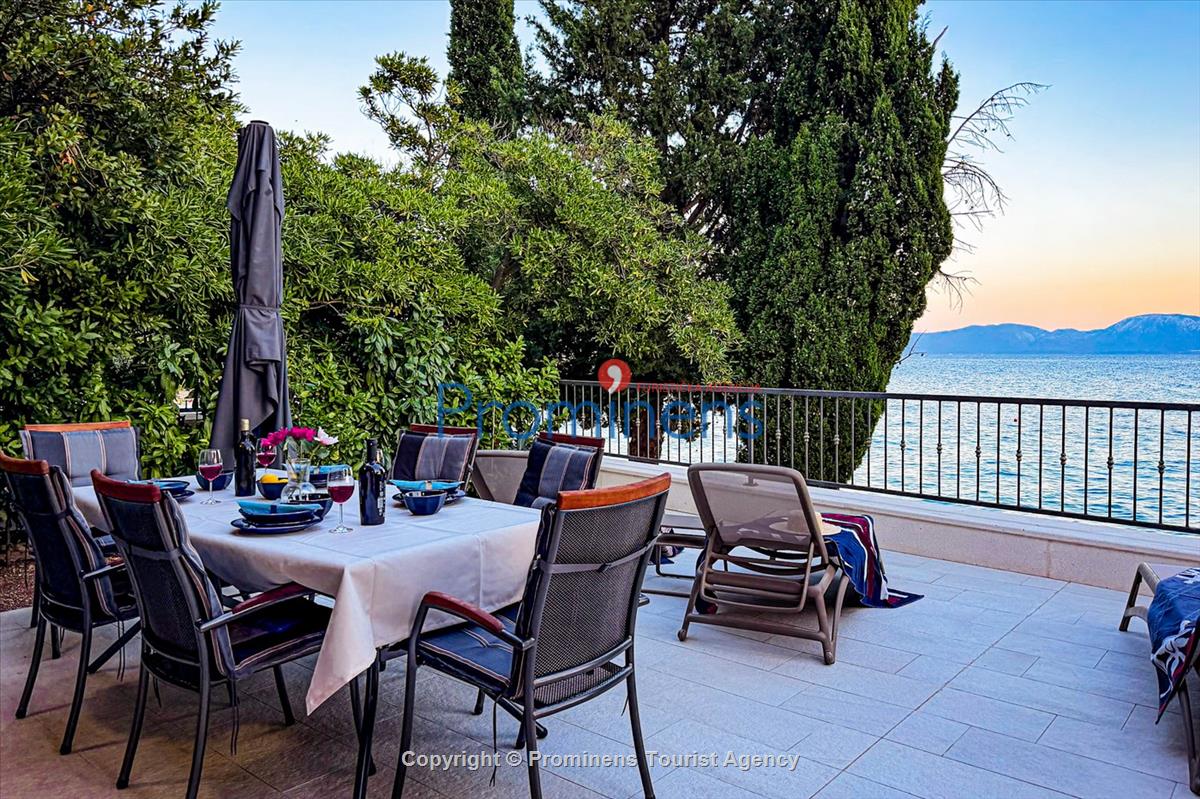 Strandhaus Podaca – 4 Schlafzimmer, 2 Familien, direkter Meereszugang, Makarska Riviera