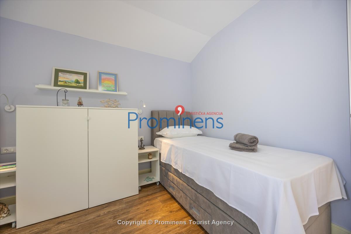 Strandhaus Podaca – 4 Schlafzimmer, 2 Familien, direkter Meereszugang, Makarska Riviera