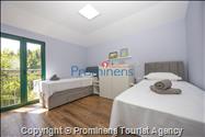 Strandhaus Podaca – 4 Schlafzimmer, 2 Familien, direkter Meereszugang, Makarska Riviera