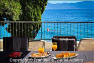 Strandhaus Podaca – 4 Schlafzimmer, 2 Familien, direkter Meereszugang, Makarska Riviera