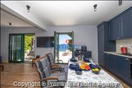 Strandhaus Podaca – 4 Schlafzimmer, 2 Familien, direkter Meereszugang, Makarska Riviera