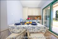 Strandhaus Podaca – 4 Schlafzimmer, 2 Familien, direkter Meereszugang, Makarska Riviera