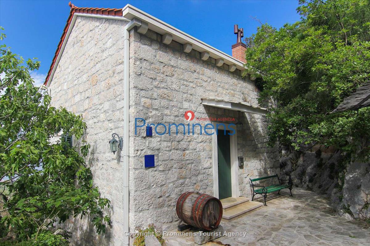 Ferienhaus Villa Dado Baška Voda,  Makarska Riviera  Kroatien  mit Meerblick beheiztem Pool und Garten