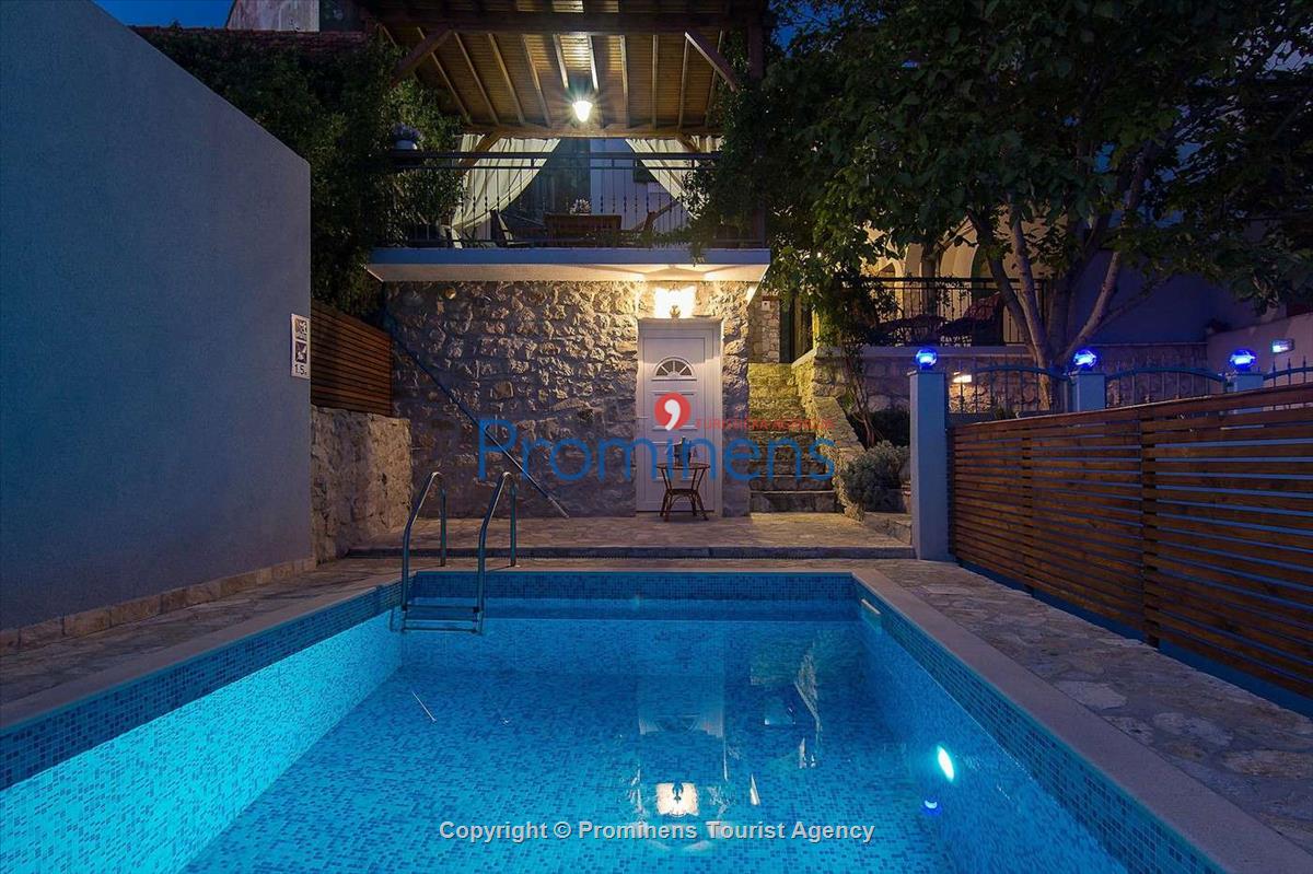 Ferienhaus Bartul mit beheiztem Pool in Makarska - Familienurlaub in Kroatien