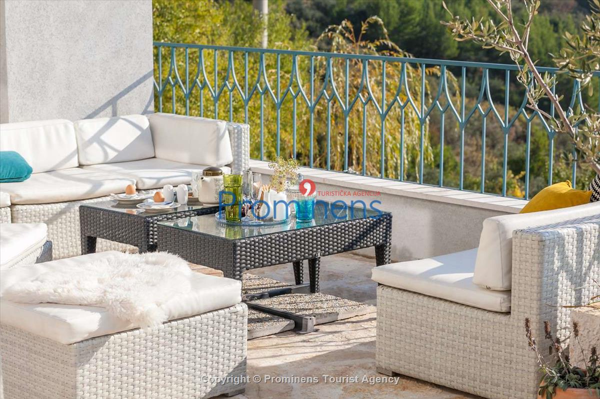 Villa Chic - Luxus Ferienvilla mit Pool in Makarska mieten - Meerblick - Vier Schlafzimmer Familienurlaub an der Makarska Riviera in Kroatien