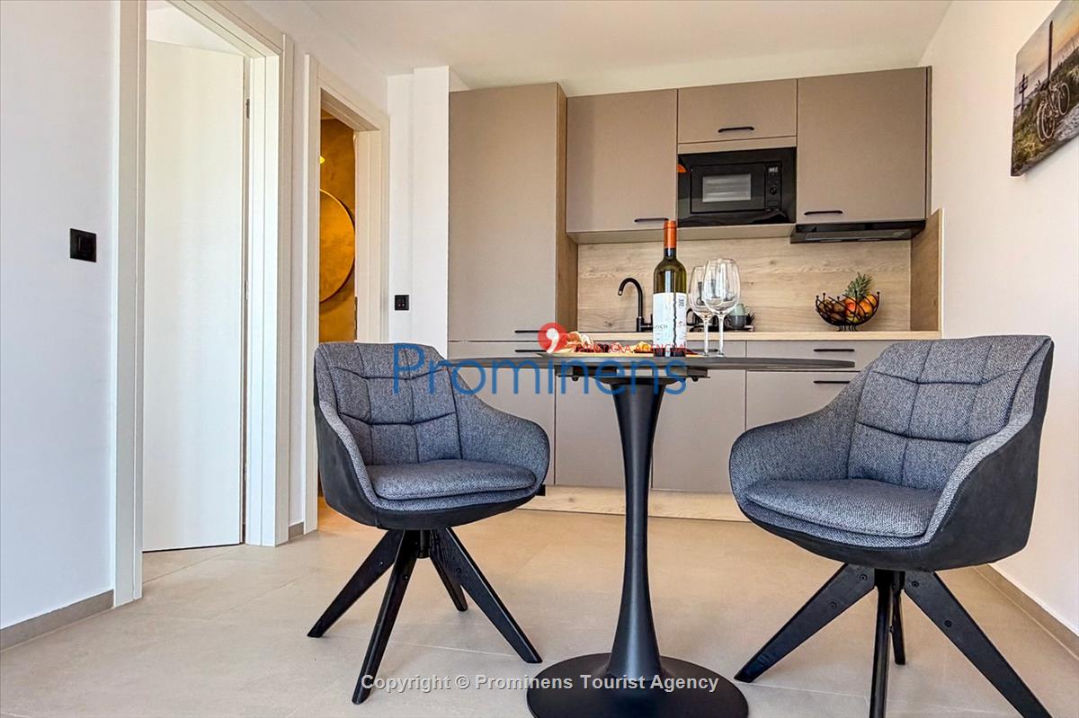 Ferienhaus Vista Mare – Pool, Meerblick, Baška Voda für 2 Personen