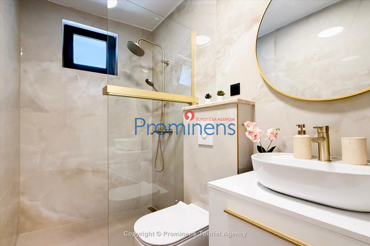 Ferienhaus Vista Mare – Pool, Meerblick, Baška Voda für 2 Personen