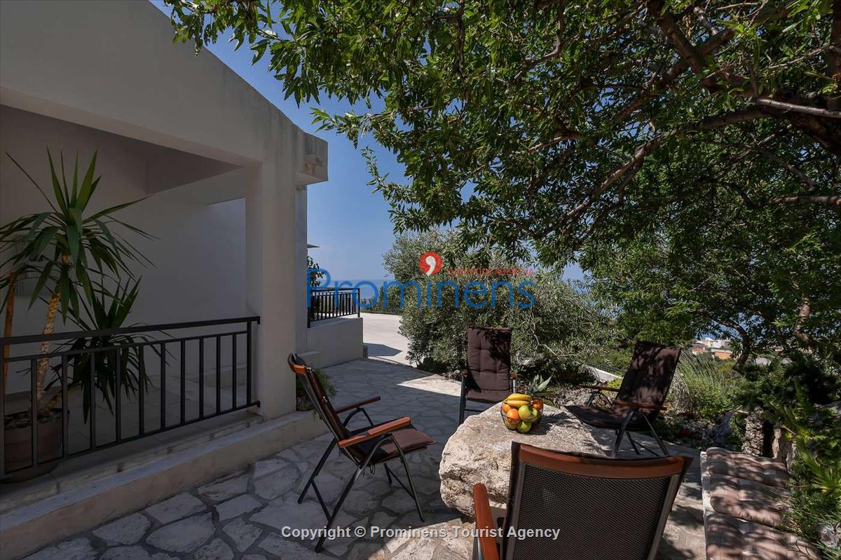 Alleinstehendes Ferienhaus Tome mit Meerblick oberhalb von Makarska