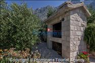 Alleinstehendes Ferienhaus Tome mit Meerblick oberhalb von Makarska
