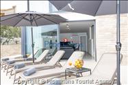 Ferienhaus Villa Oscar in Makarska mit beheiztem Pool, Whirlpool, Terrasse und Meerblick- ruhiger Familienurlaub