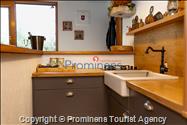 Ferienhaus Villa Oscar in Makarska mit beheiztem Pool, Whirlpool, Terrasse und Meerblick- ruhiger Familienurlaub