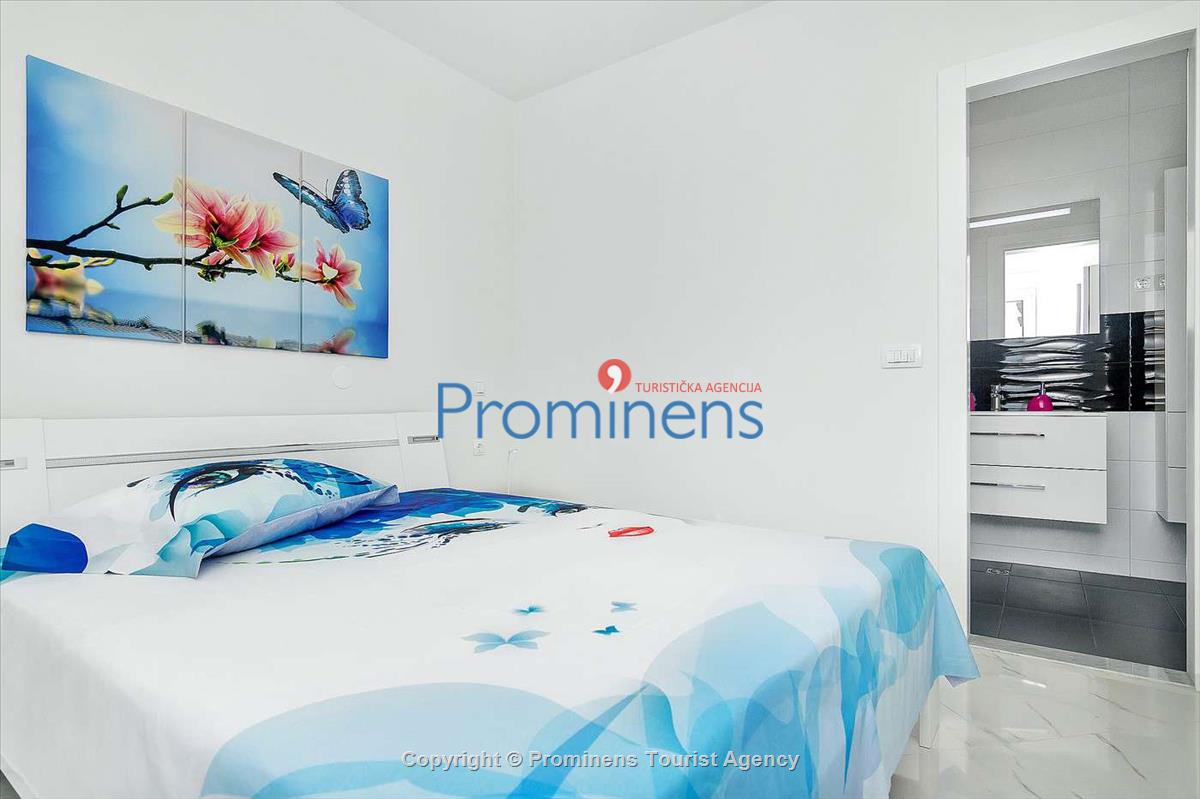 Penthouse Ferienwohnung mit Meerblick und drei Schlafzimmern in Makarska mieten