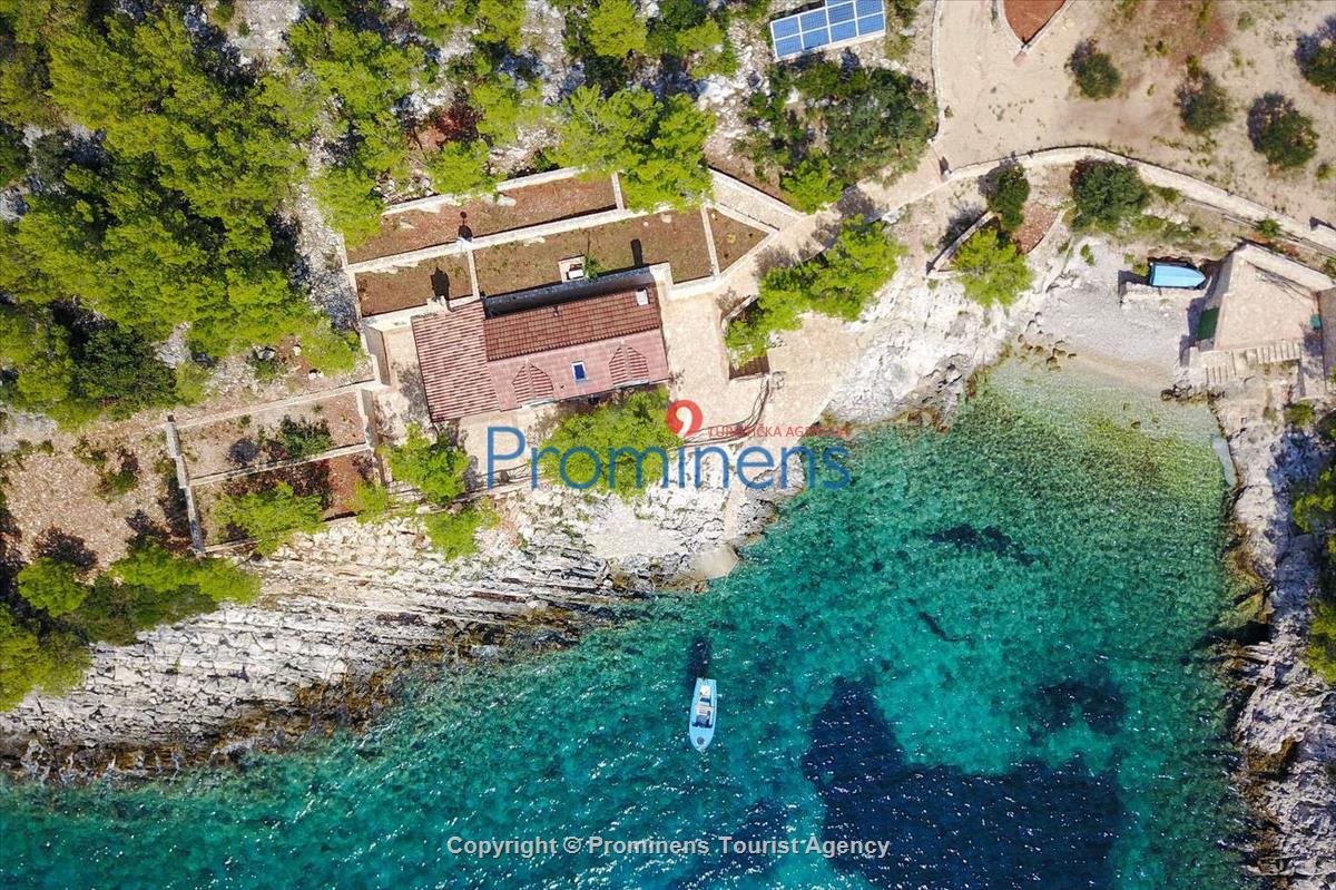 Alleinstehendes Ferienhaus Rubin in  der Bucht mit 130.000 qm