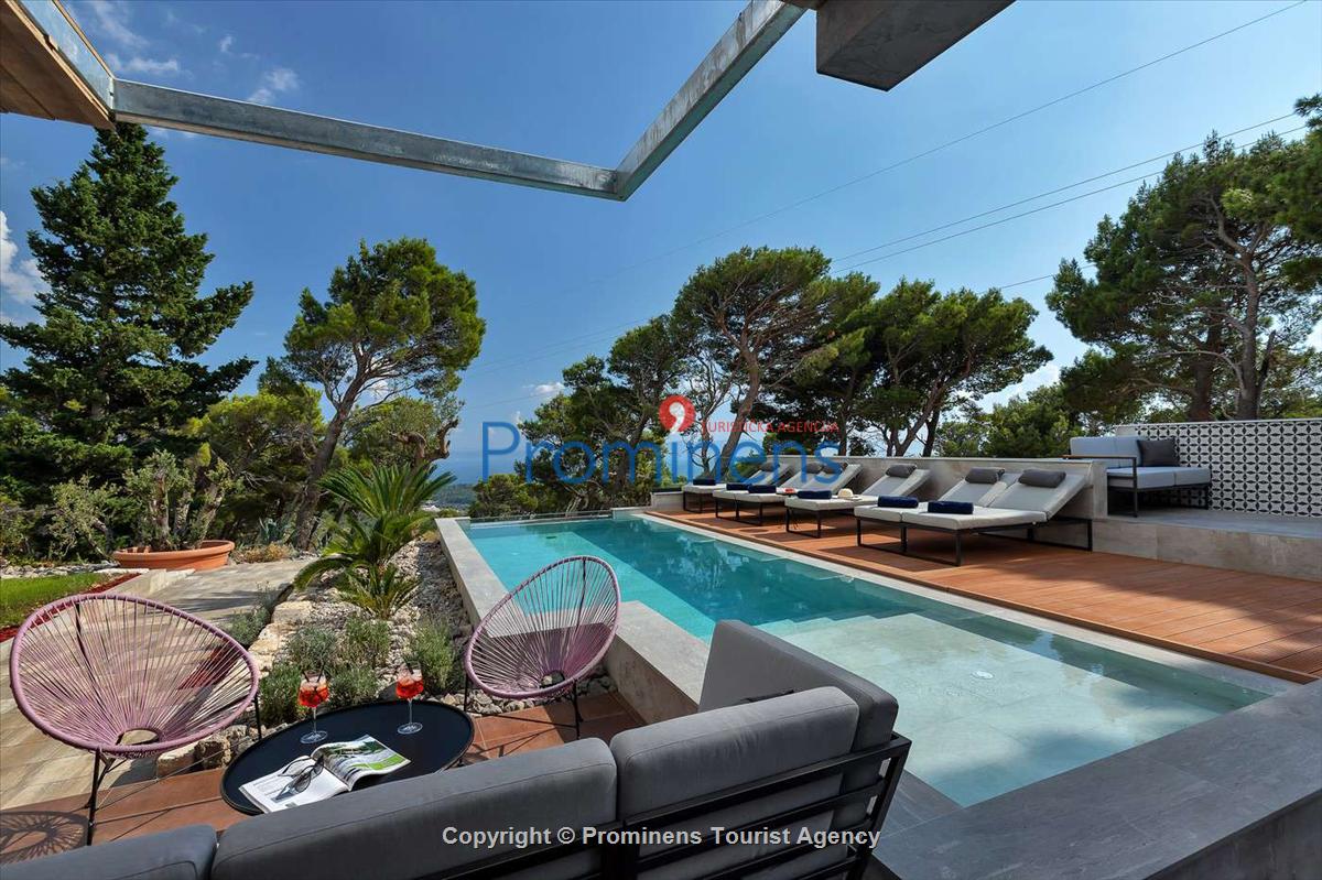 Erlebe den ultimativen Luxusurlaub in Kroatien - Miete die Villa DeLinda in Makarska mit Infinity-Pool  und einen atemberaubenden Blick auf das Meer