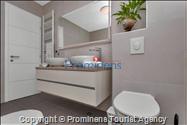 Moderne Wohnung "Sweet home EOL" mit zwei Schlafzimmern und Meerblick in Makarska