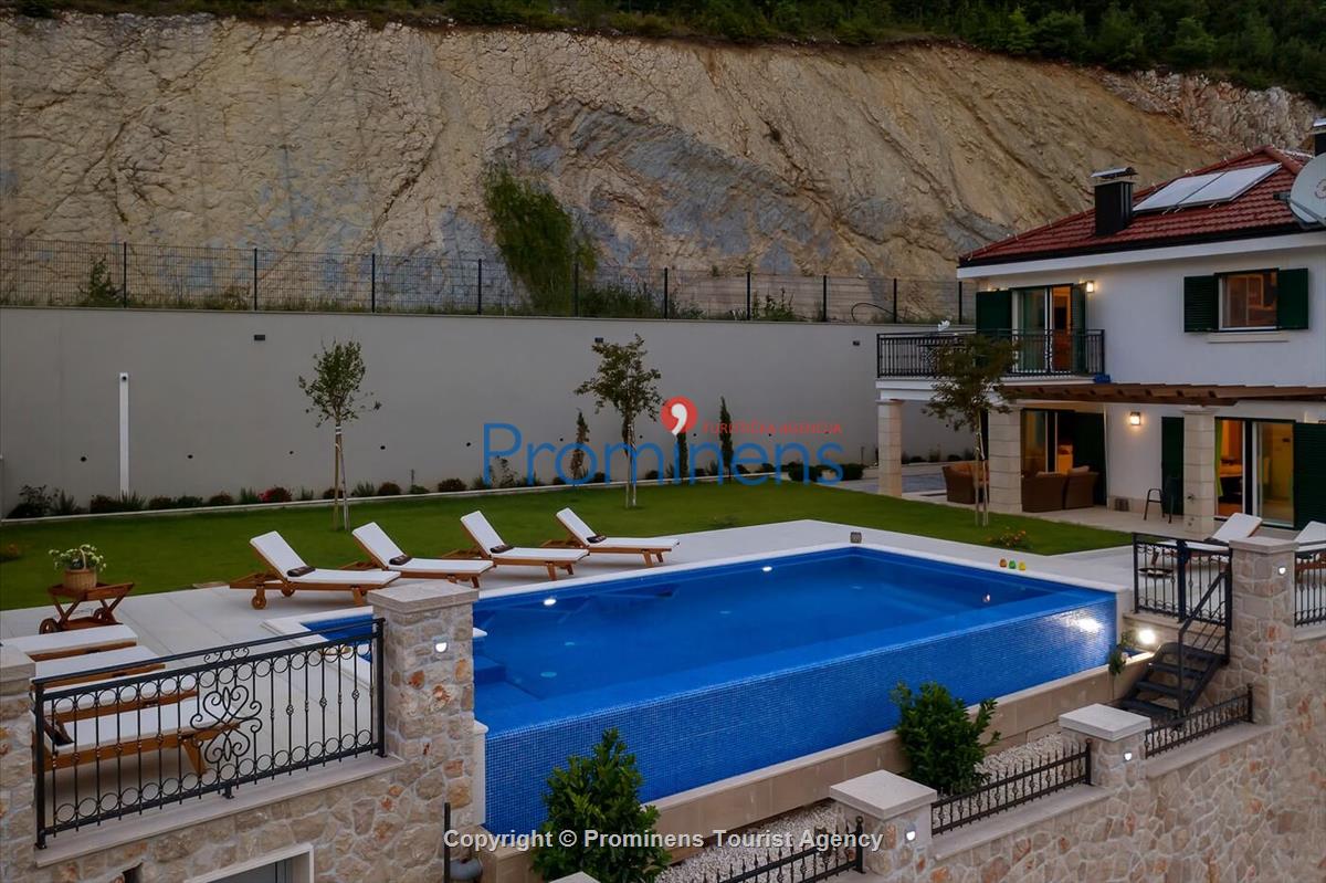 Villa Finca Lazeta mit beheiztem Pool  in herrlicher Lage Makarska Riviera