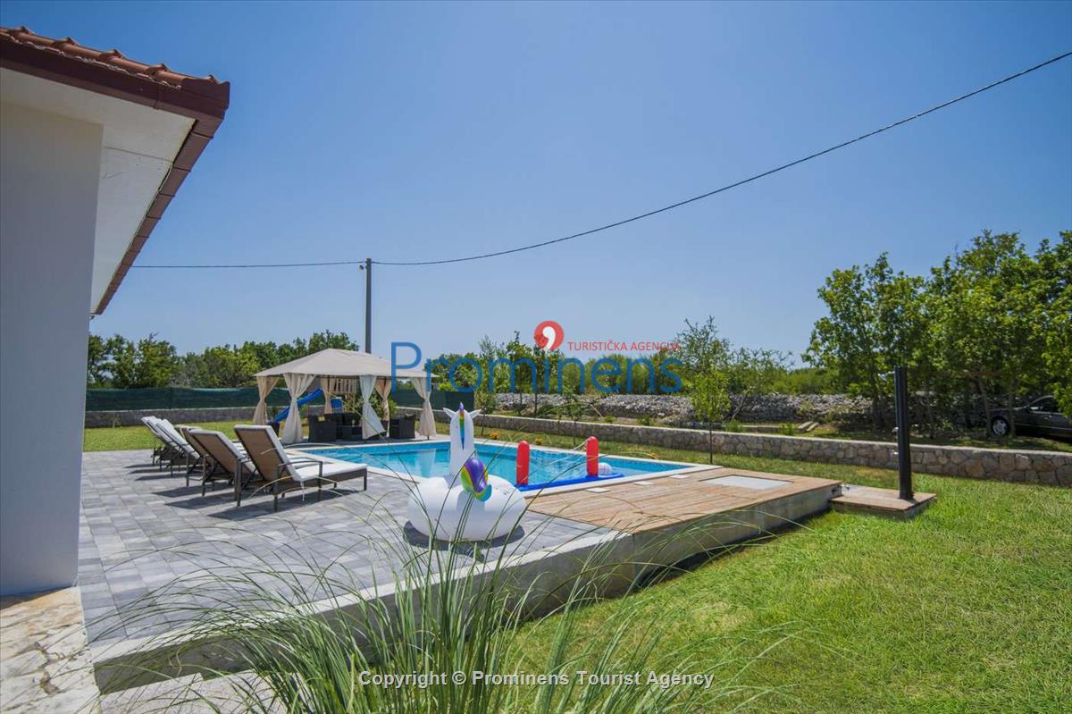 Villa Marijana w/pool and kids playground
