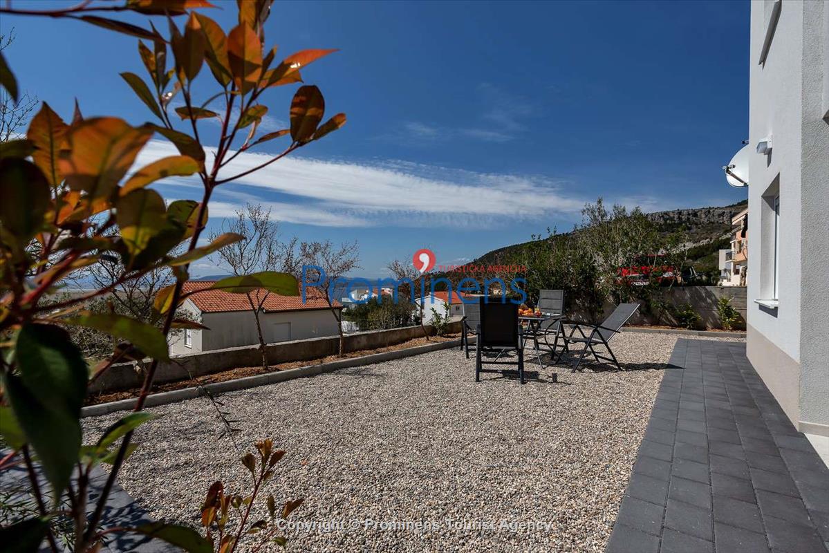 Ferienhaus L&B in Makarska mit Meerblick mieten