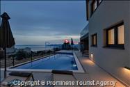 Moderne Villa VIP mit Swimmingpool in Makarska, Dalmatien , Platz für 9 Personen, ideal für Familien