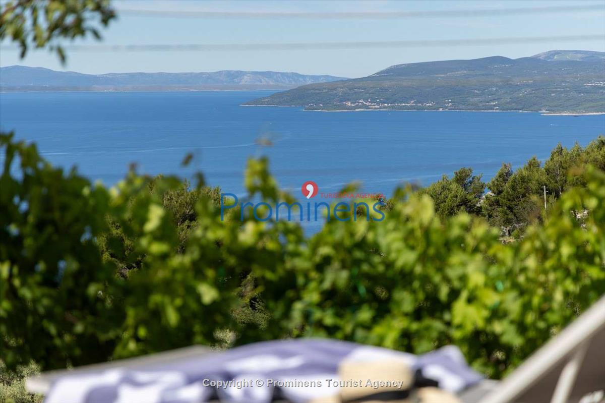 Alleinstehende Villa Kety mit Pool in Makarska, Atemberaubende Natur, Meerblick und beheizter Pool