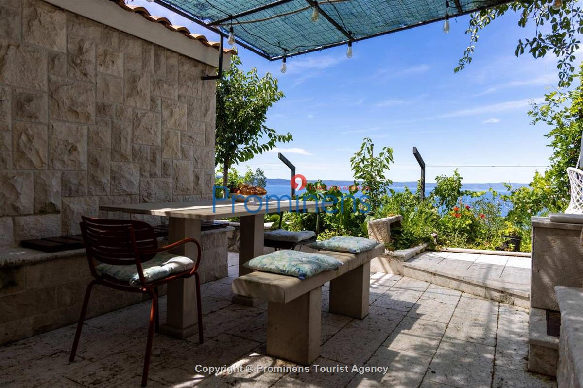 Alleinstehende Villa Kety mit Pool in Makarska, Atemberaubende Natur, Meerblick und beheizter Pool